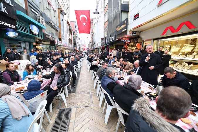 İzmit’in göbeğinde gövde gösterisi yaptı...