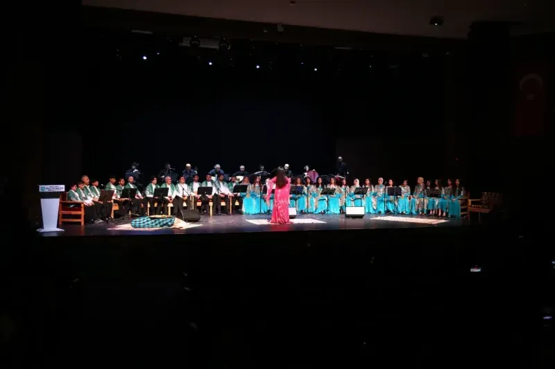 Kına Gecesi geleneği konserde yaşatıldı