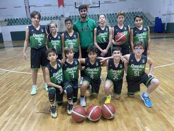 U14 Erkekler Basketbol Ligi’nde yenilgisiz 5 takım var